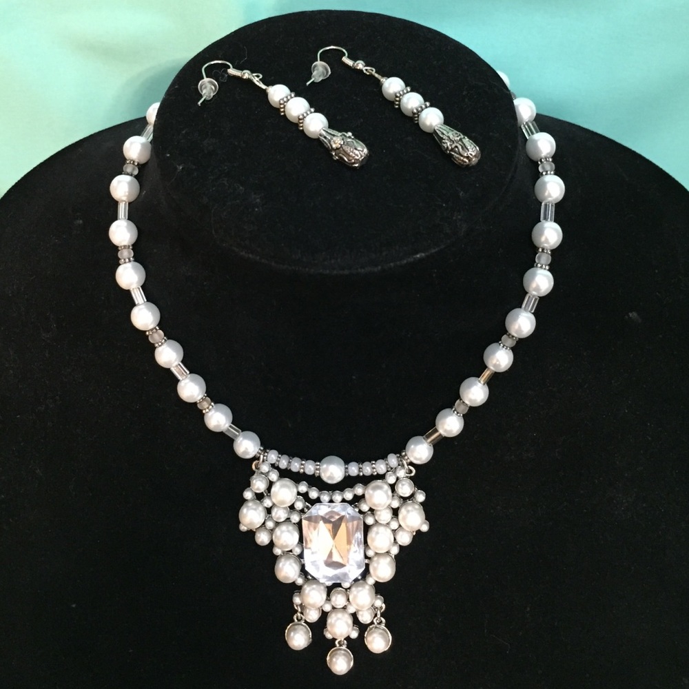 🇺🇸White Pearl, Rhinestone,Statement Necklace Set